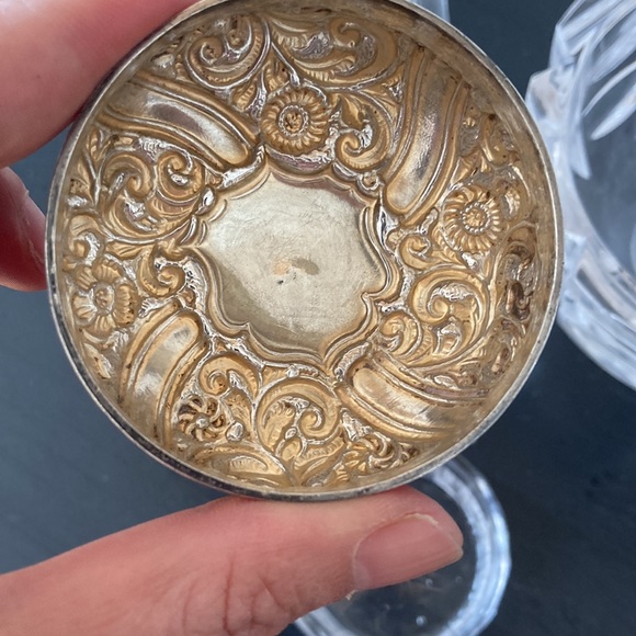 Antique Dresser Jar - Picture 7 of 13